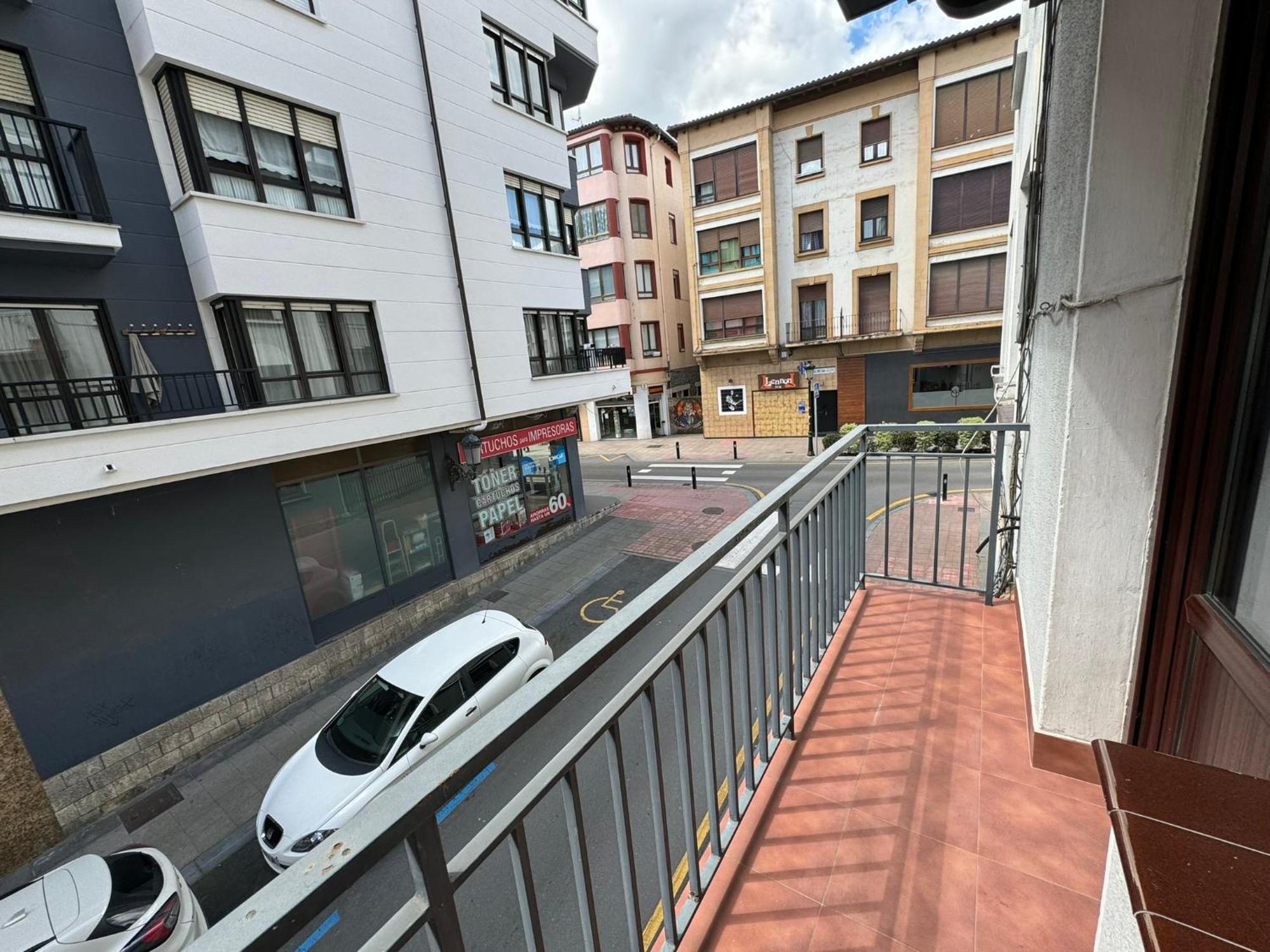 Byandreea Apartaments Etxebi Guernica y Luno Exteriör bild